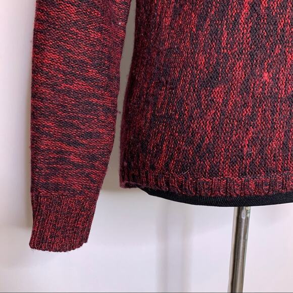 Guess red black marled cutout sleeve wool blend sweater size Medium - Picture 5 of 14